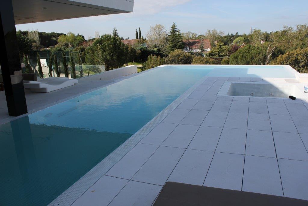 pavimento piscina crema levante marmol